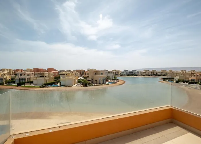 Spacious Townhouse Retreat * Hurgada