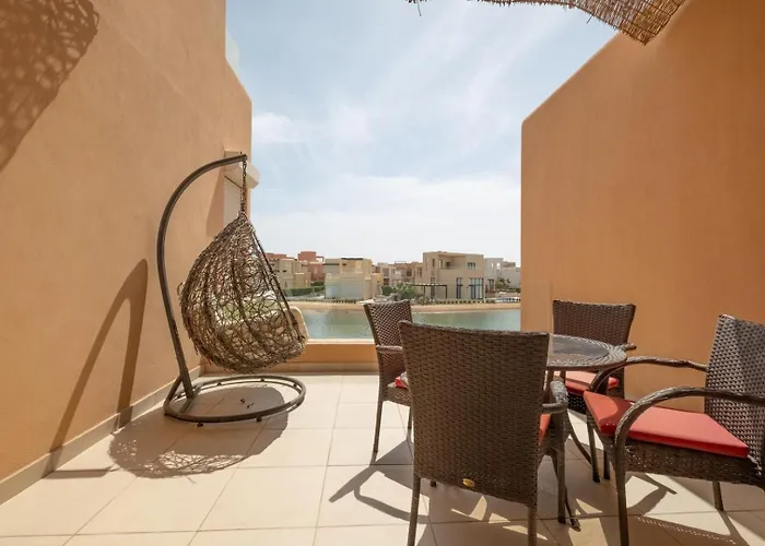 Spacious Townhouse Retreat Tatil Evi